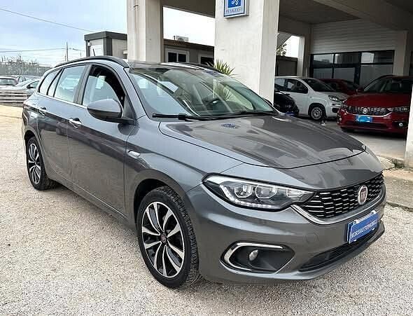 Usata Fiat Tipo Lounge 120 CV (88 kW) 2018 Grigio Station wagon