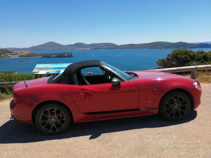 Rosso Usata 2019 Fiat 124 Spider Cabrio | 22.000 € (Buon prezzo) - Immagine 1/4