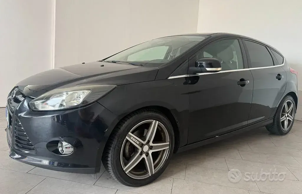 Usata Ford Focus 125 CV (91 kW) 2012 Nero Berlina