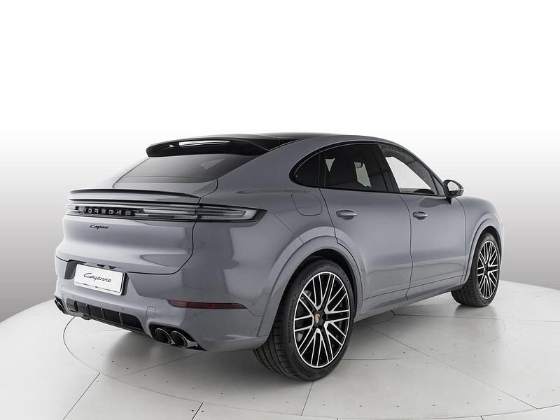 Nuova Porsche Cayenne Coupe 353 CV (259 kW) 2026 Grigio artico SUV