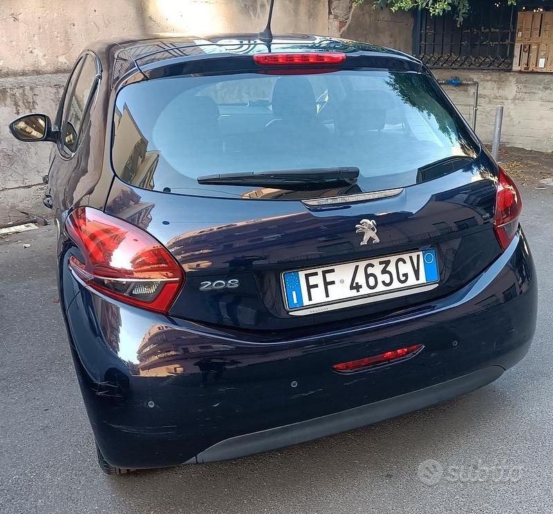 Usata Peugeot 208 100 CV (73 kW) 2016 Blu Utilitaria