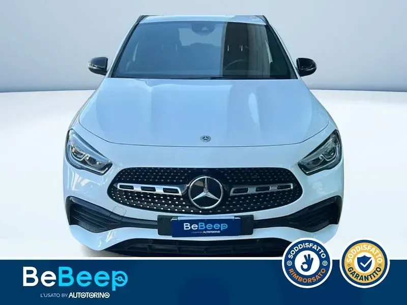 Usata Mercedes GLA200 Premium 163 CV (119 kW) 2023 Bianco pastello SUV