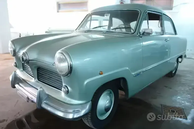 Usata Ford Taunus 34 CV (25 kW) 1950 Berlina