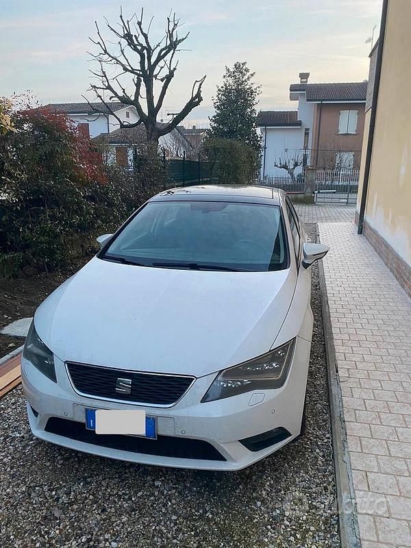 Usata Seat Leon 105 CV (77 kW) 2013 Bianco Berlina