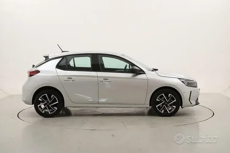 Usata Opel Corsa 101 CV (74 kW) 2025 Grigio Utilitaria