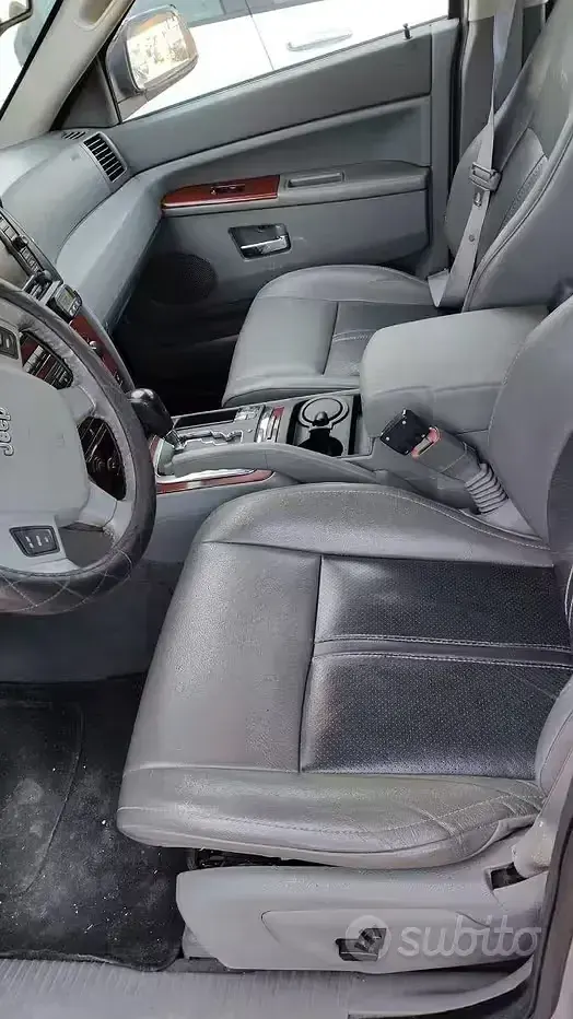 Usata Jeep Grand Cherokee Limited 218 CV (160 kW) 2007 Grigio SUV