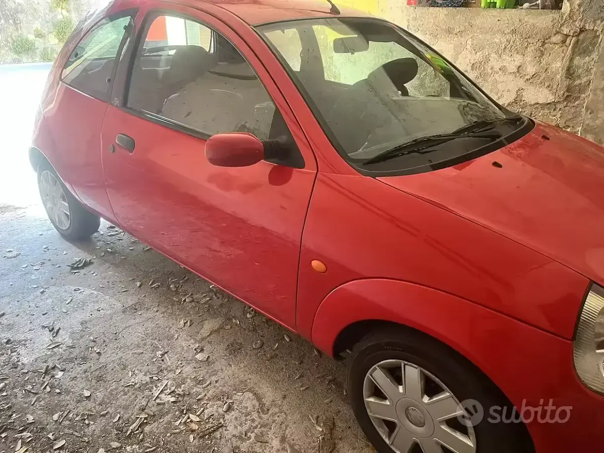 Usata Ford Ka 69 CV (50 kW) 2002 Rosso Utilitaria