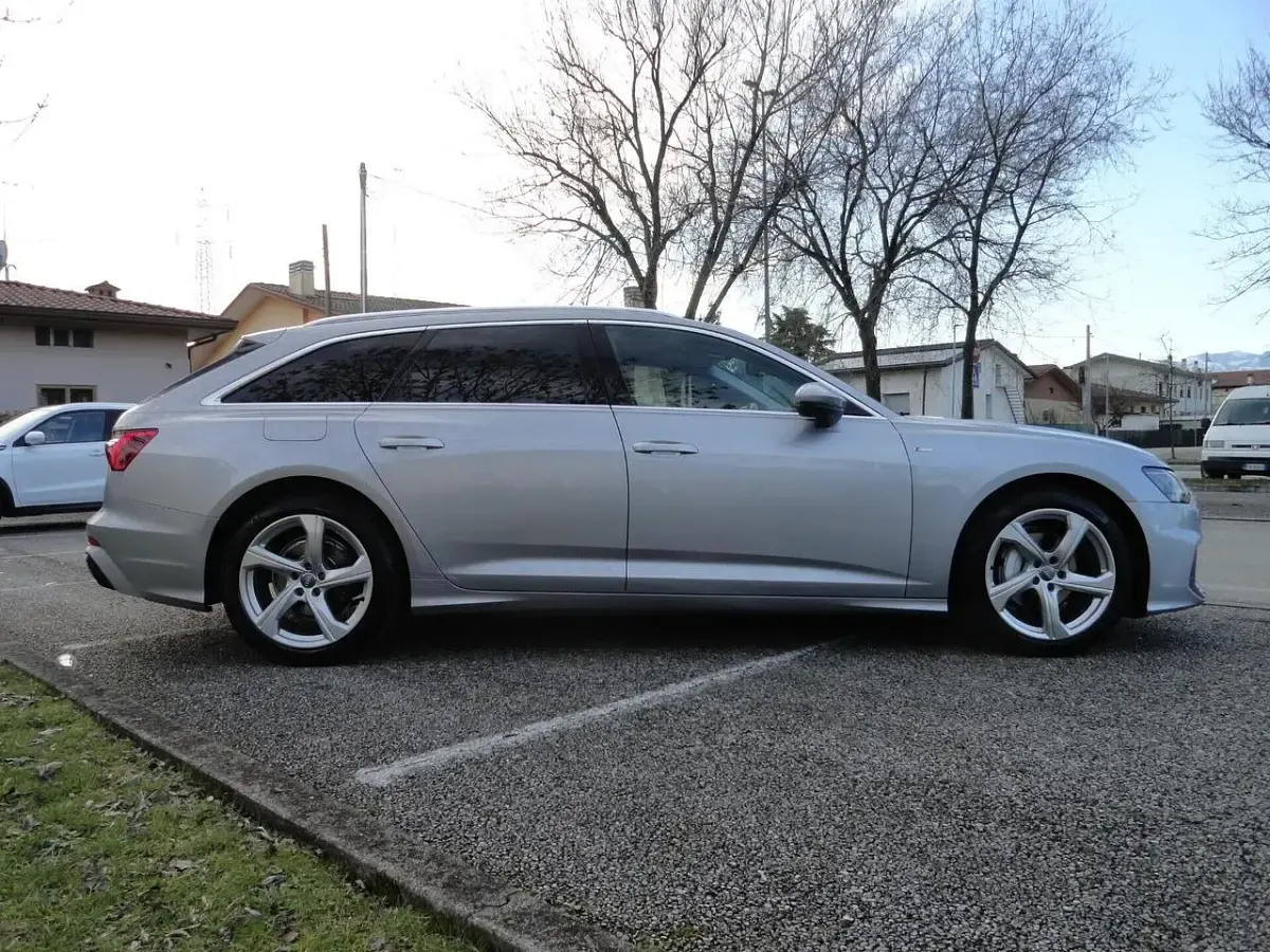 Usata Audi A6 Sport 203 CV (149 kW) 2019 Grigio Station wagon