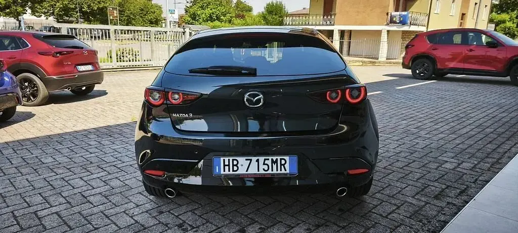 Usata Mazda 3 140 CV (102 kW) 2026 Jet black Berlina