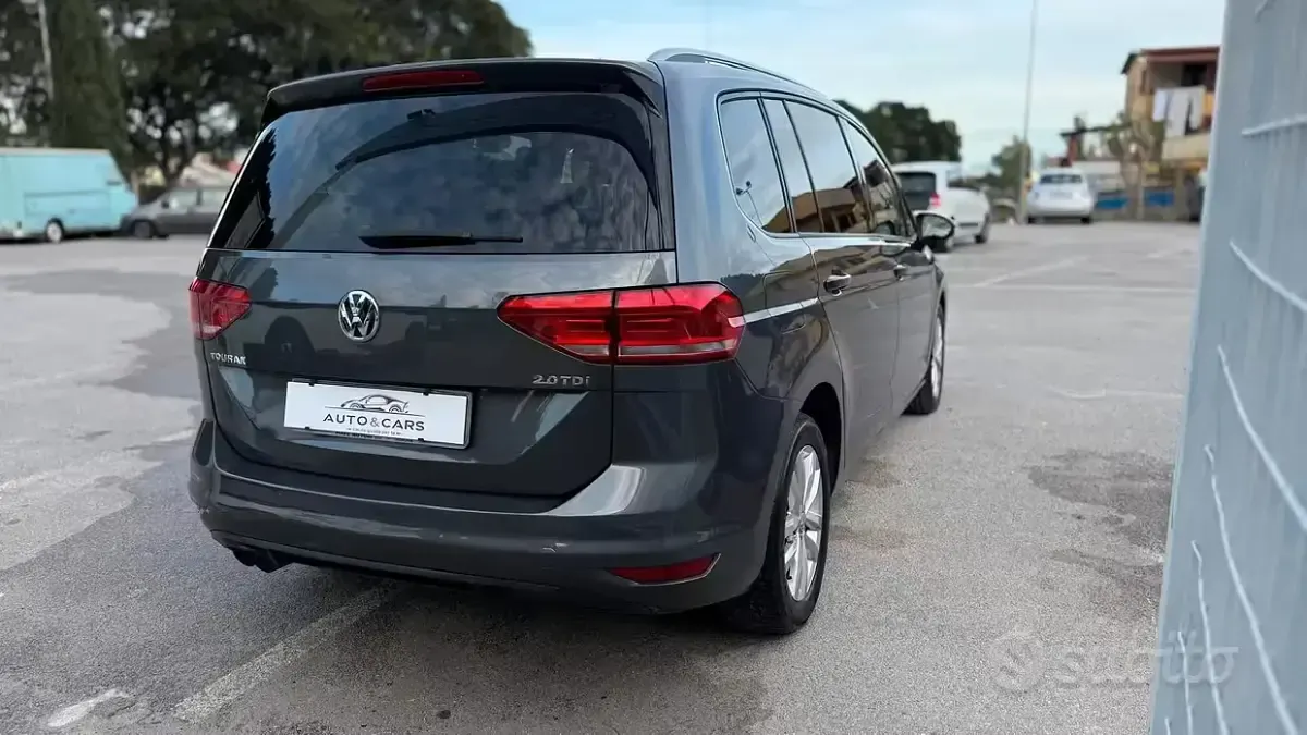 Usata VW Touran 150 CV (110 kW) 2017 Grigio Monovolume