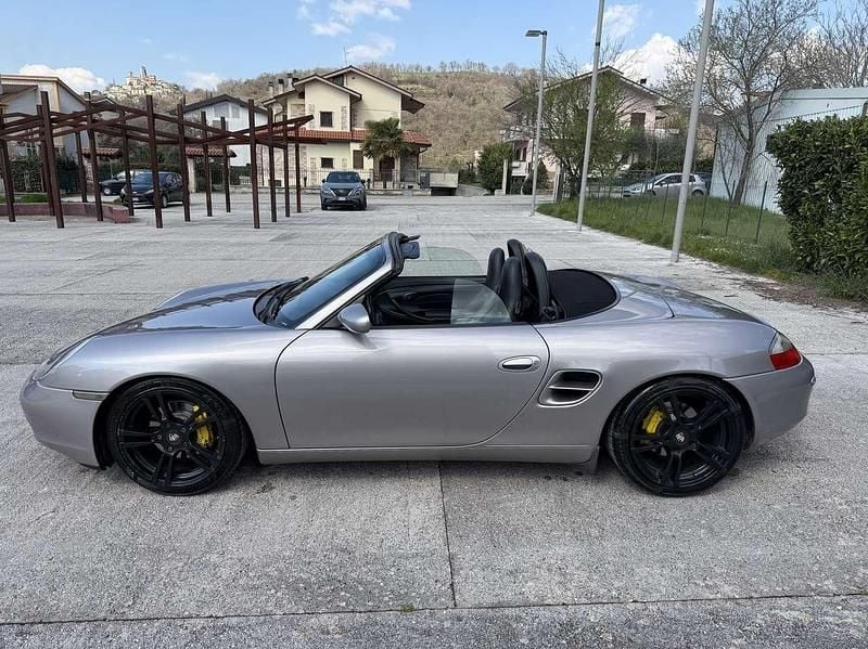 Usata Porsche 986 Boxster 220 CV (161 kW) 2002 Titanio Cabrio