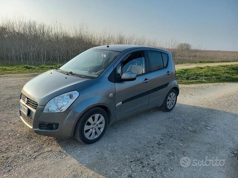 Usata Suzuki Splash 70 CV (51 kW) 2010 Grigio Utilitaria