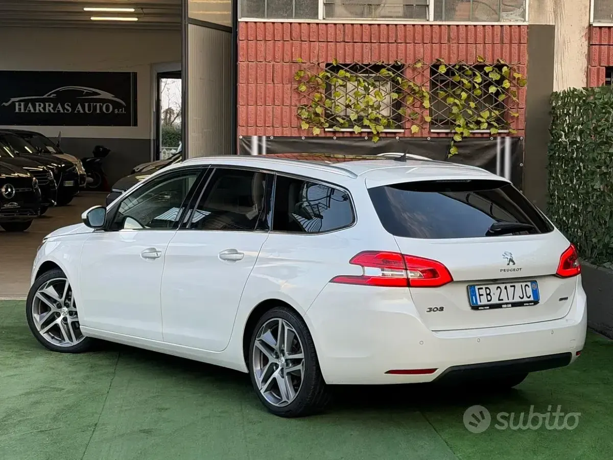 Usata Peugeot 308 GT-line 120 CV (88 kW) 2016 Bianco Berlina