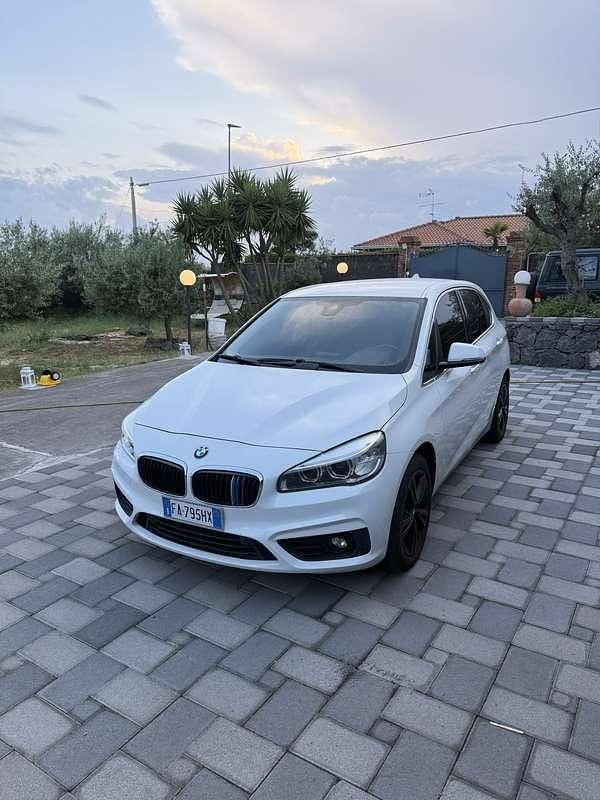Usata BMW 220 Active Tourer Advantage 190 CV (139 kW) 2015 Bianco Monovolume