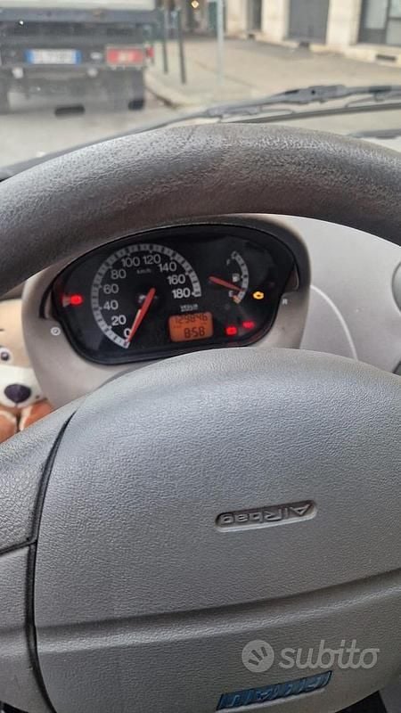 Usata Fiat 600 54 CV (39 kW) 2006 Nero Utilitaria