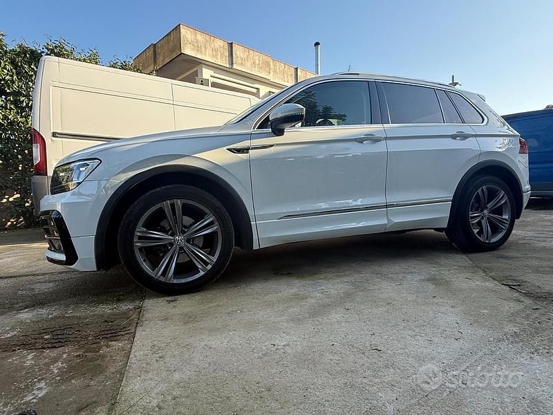 Usata VW Tiguan R-line 150 CV (110 kW) 2018 Bianco SUV