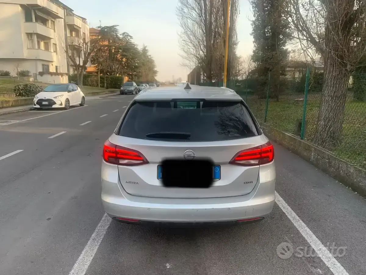 Usata Opel Astra 136 CV (100 kW) 2016 Grigio Station wagon