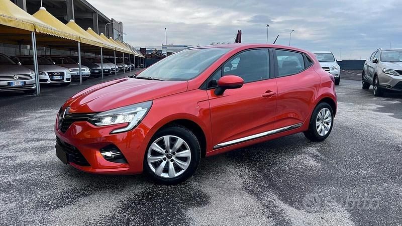 Usata Renault Clio V Business 85 CV (62 kW) 2020 Arancione Berlina