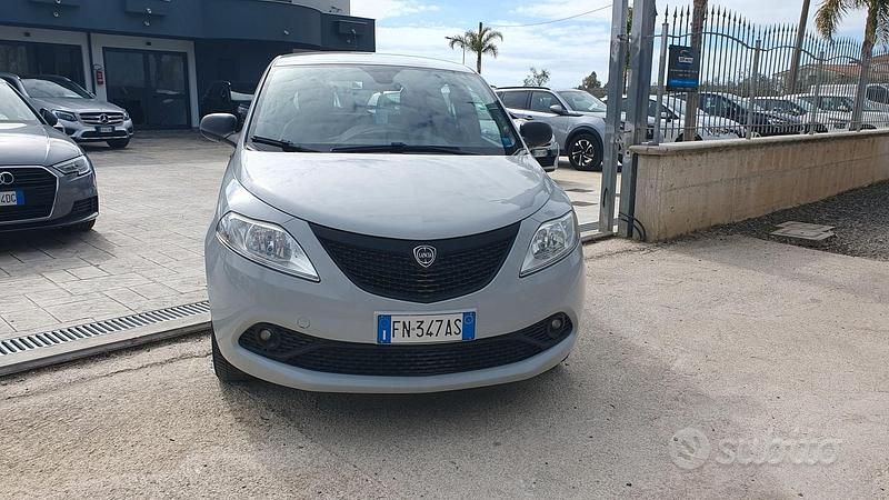 Usata Lancia Ypsilon 69 CV (50 kW) 2018 Utilitaria