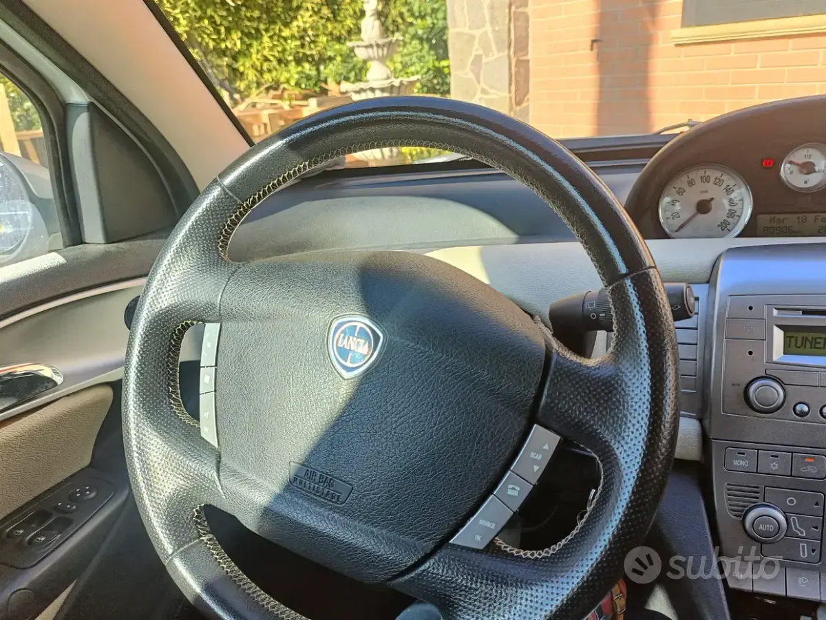 Usata Lancia Ypsilon 80 CV (58 kW) 2009 Bianco Utilitaria
