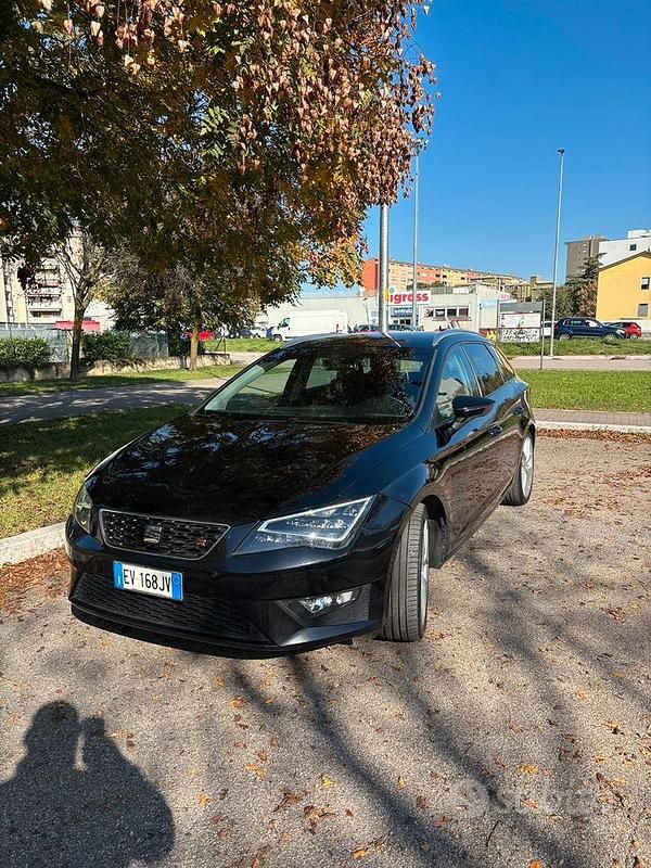 Usata Seat Leon FR 150 CV (110 kW) 2014 Nero Station wagon