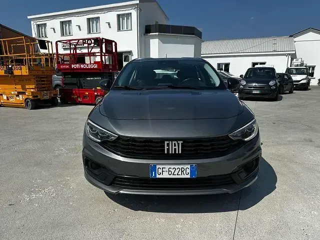Usata Fiat Tipo Life 131 CV (96 kW) 2021 Grigio Station wagon