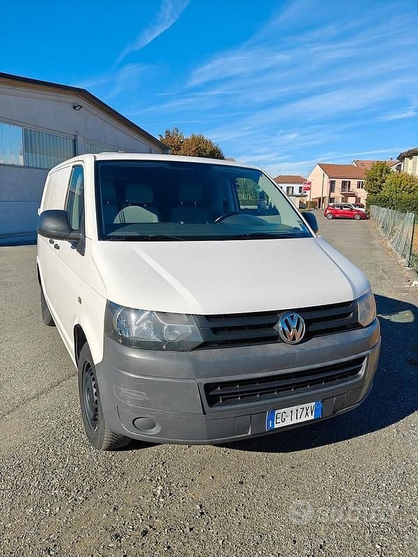 Bianco Usata 2011 VW T5 Furgone | 8700 € (Super prezzo) - Immagine 1/4