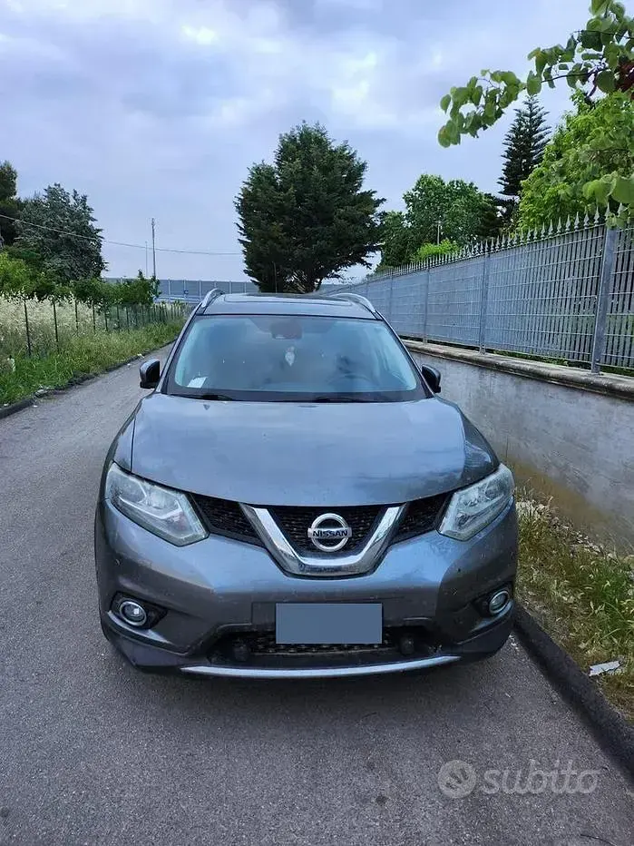 Usata Nissan X-Trail 131 CV (96 kW) 2015 Grigio SUV