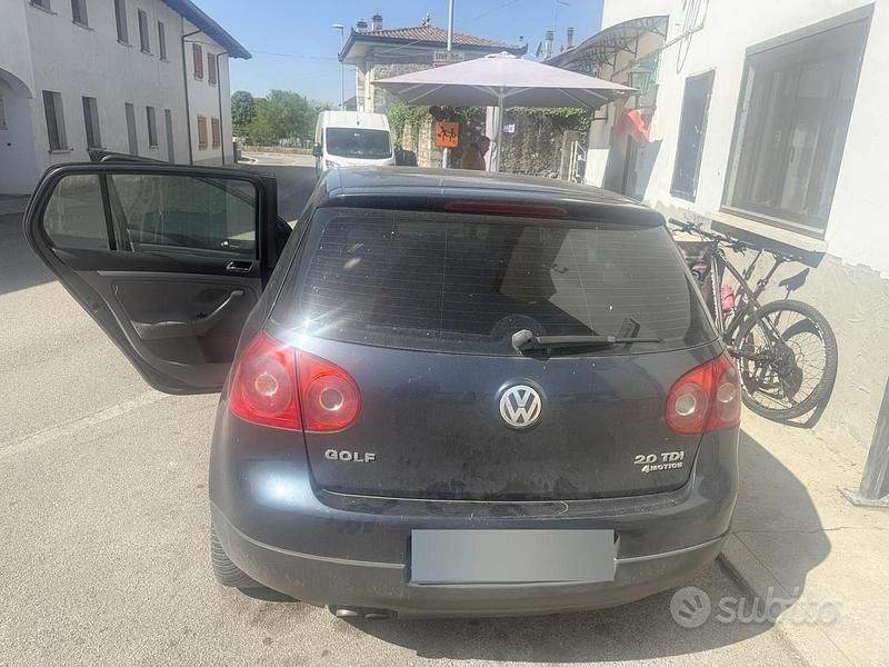 Usata VW Golf IV 2005 Blu Berlina