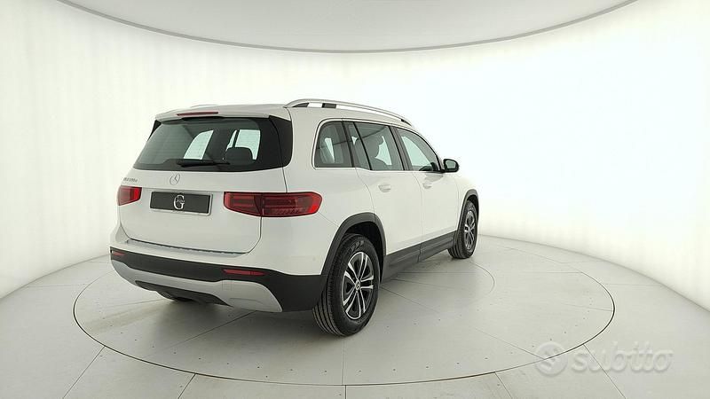 Usata Mercedes GLB180 Advanced 116 CV (85 kW) 2025 Bianco SUV