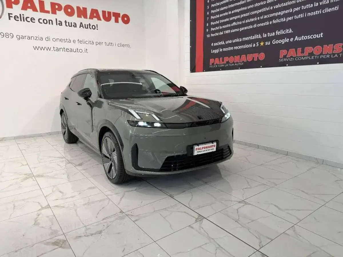 Usata Lynk & Co 08 139 CV (102 kW) 2025 Verde SUV