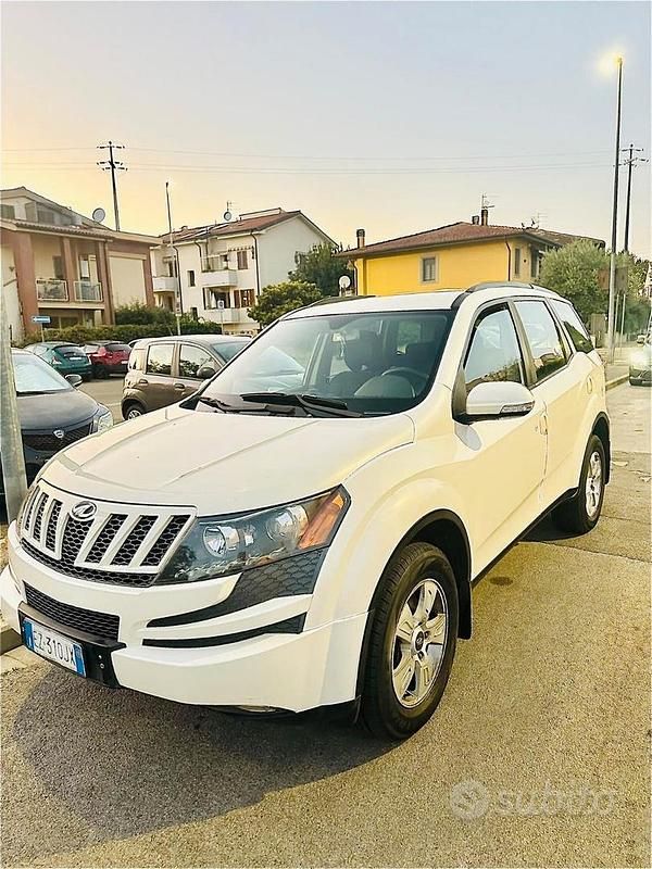 Usata Mahindra XUV500 140 CV (102 kW) 2015 Bianco SUV