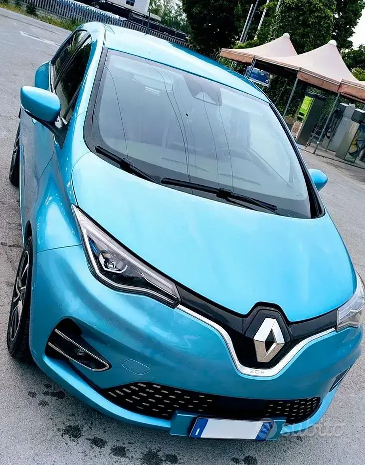 Usata Renault Zoe Intens 50 kW (69 CV) 2021 Blu Utilitaria