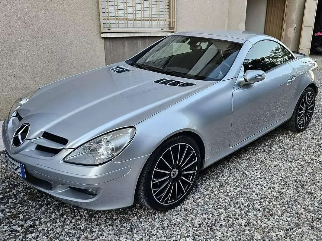 Usata Mercedes SLK200 163 CV (119 kW) 2005 Argento Cabrio