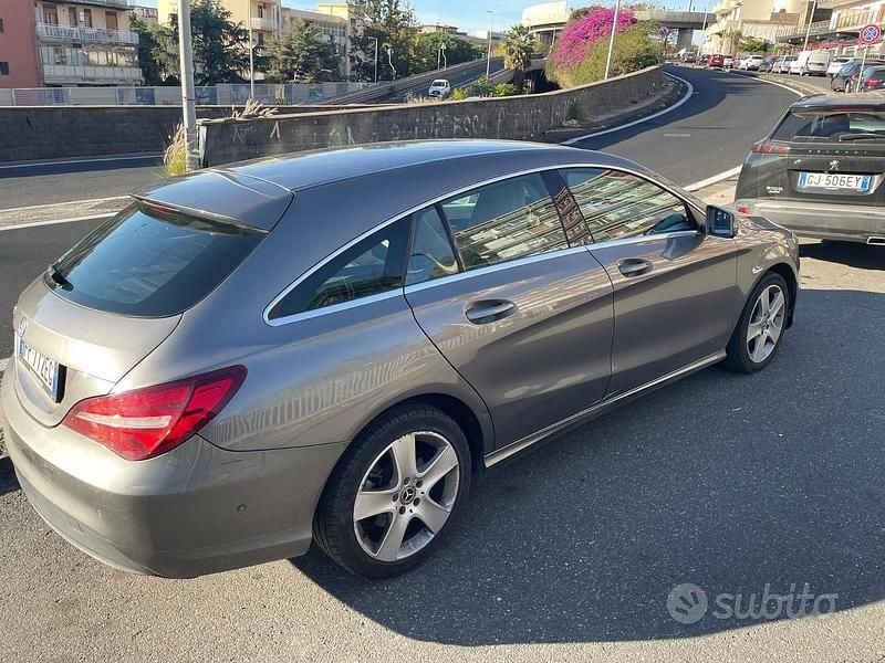 Usata Mercedes CLA180 2018 Grigio Berlina