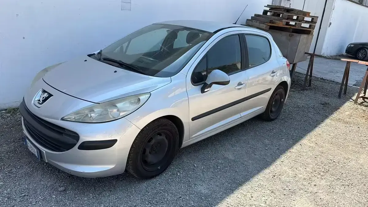 Usata Peugeot 207 68 CV (50 kW) 2007 Berlina