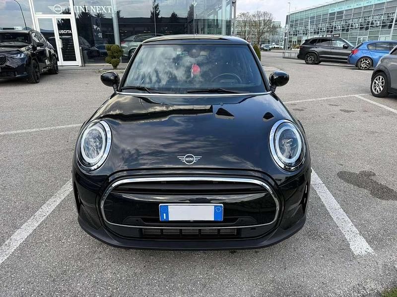 Usata Mini ONE 75 CV (55 kW) 2022 Nero Utilitaria