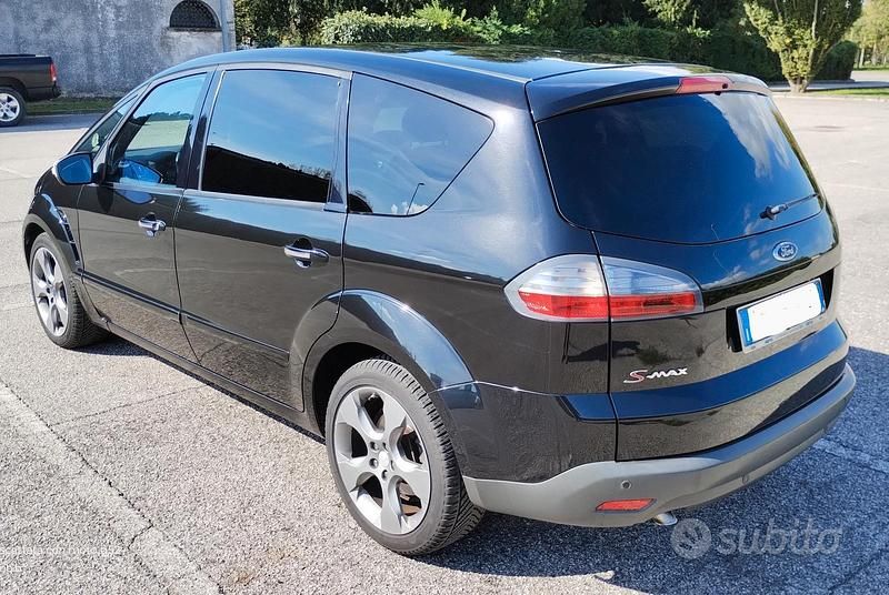Usata Ford S-MAX S 140 CV (102 kW) 2008 Nero Monovolume