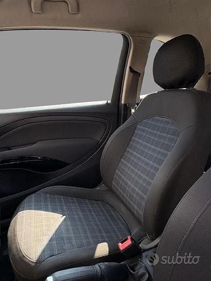 Usata Opel Adam Glam 87 CV (63 kW) 2014 Nero Utilitaria