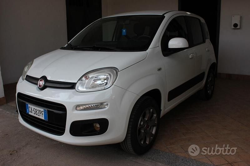 Usata Fiat Panda 4x4 S 84 CV (61 kW) 2020 Bianco Utilitaria