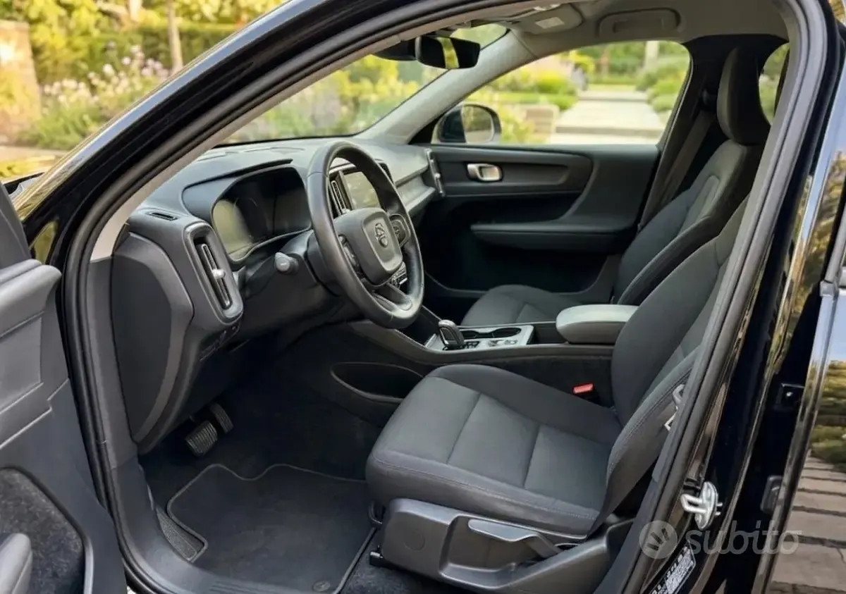 Usata Volvo XC40 150 CV (110 kW) 2019 Nero SUV