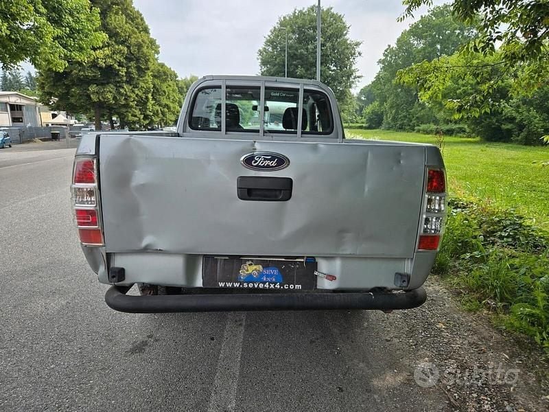 Usata Ford Ranger XL 143 CV (105 kW) 2011 Grigio Pick-up