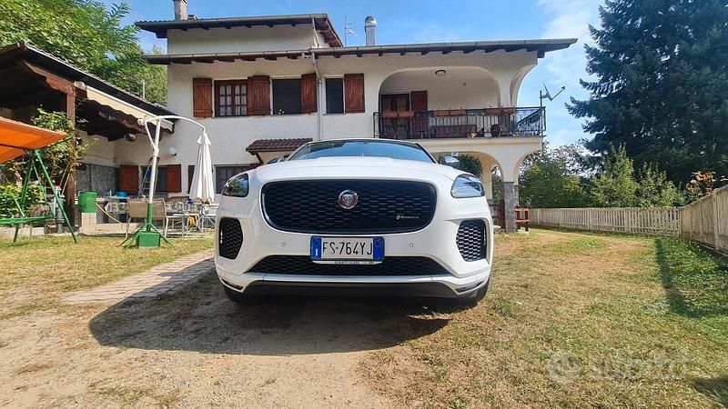 Usata Jaguar E-Pace R-Dynamic 150 CV (110 kW) 2019 Bianco SUV