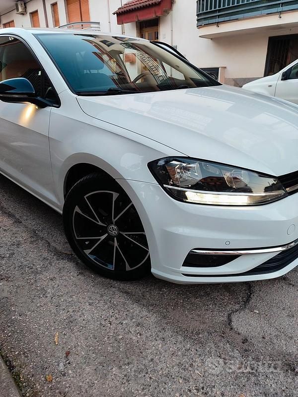 Usata VW Golf VII Highline 115 CV (84 kW) 2017 Bianco Berlina