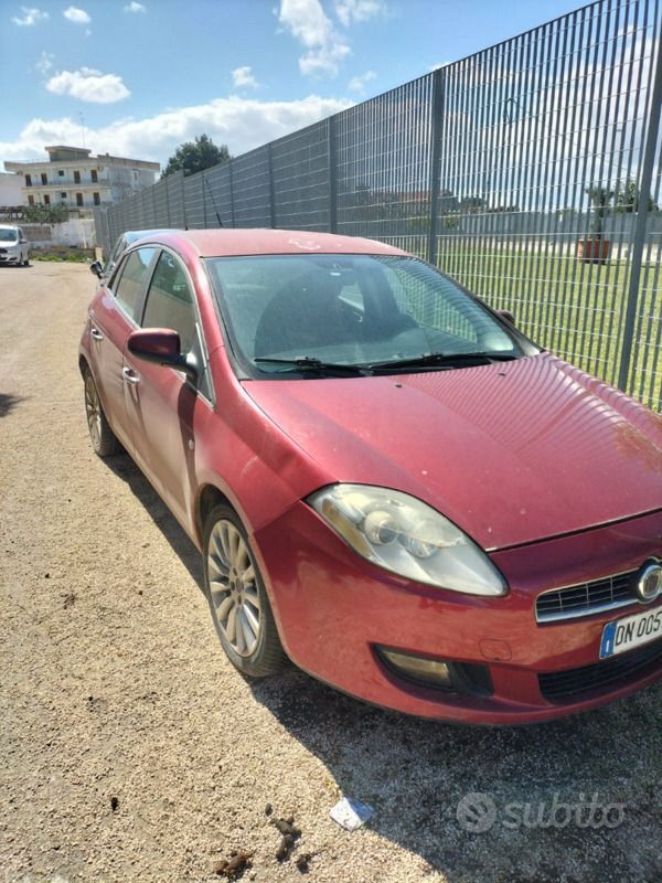 Rosso Usata 2008 Fiat Bravo Utilitaria | 900 € (Super prezzo) - Immagine 1/4