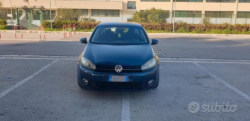 Usata 2010 VW Golf VI Tre volumi | 4800 € (Ottimo prezzo) - Immagine 1/4