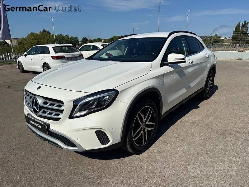 Usata 2019 Mercedes GLA200 SUV | 22.900 € (Cara) - Immagine 1/4