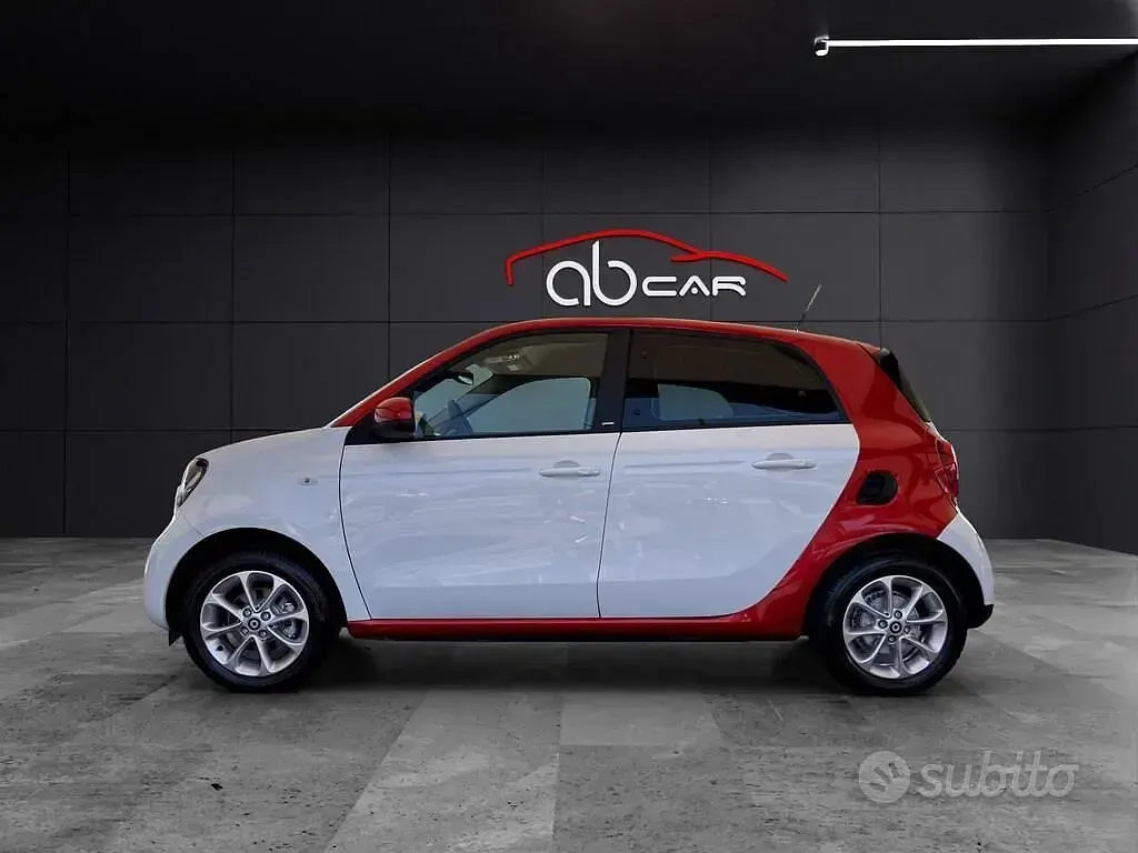 Usata Smart ForFour Passion 71 CV (52 kW) 2018 Bodypanels in white Utilitaria