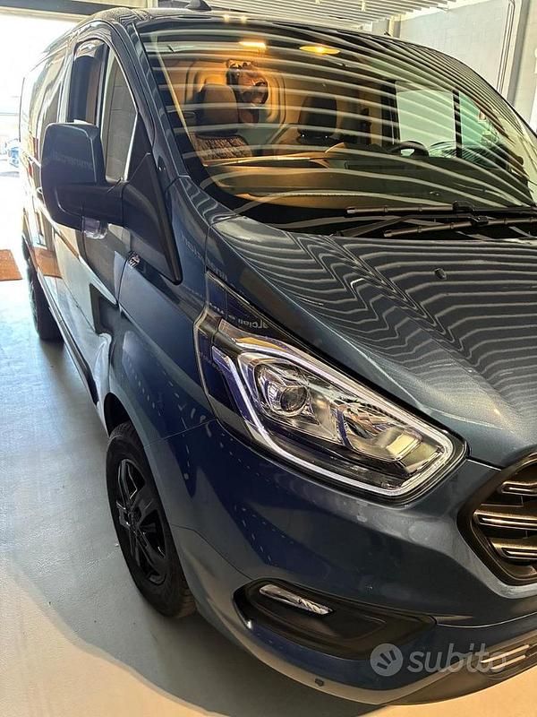 Occasion Ford Transit Custom 131 ch (96 kW) 2023 Berline