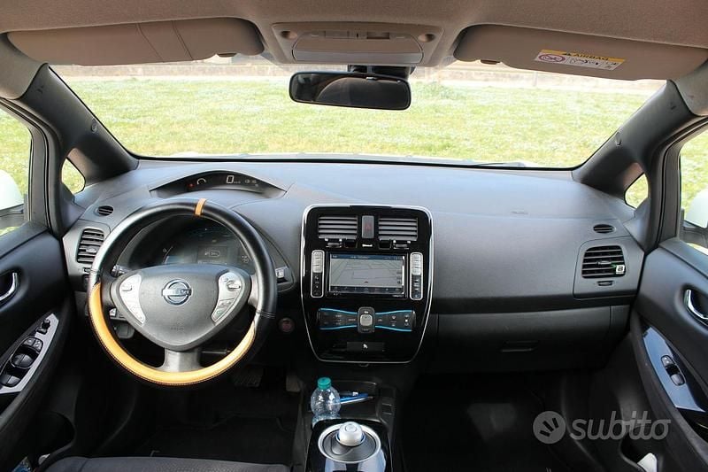 Usata Nissan Leaf 80 kW (109 CV) 2016 Bianco Utilitaria